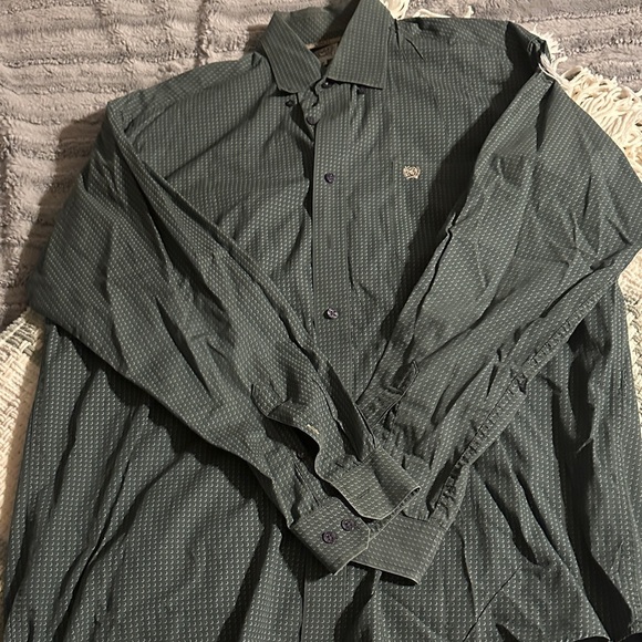 Cinch Men’s button up - Picture 2 of 5